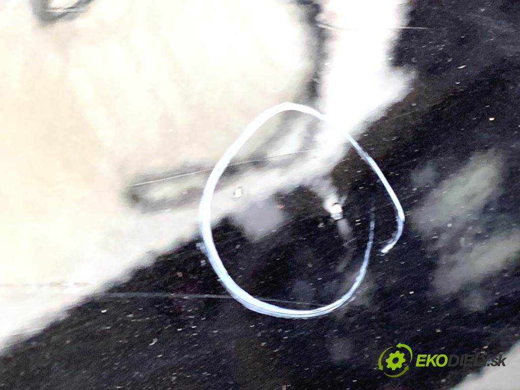 MERCEDES-BENZ W166 SUV 2013 190 kW ML 350 BlueTEC 4-matic (166.024) 2987 dveře levý zadní část 197