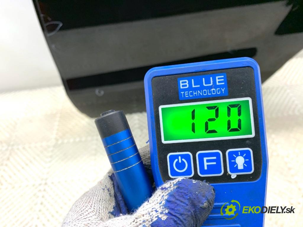 MERCEDES-BENZ W166 SUV 2013 190 kW ML 350 BlueTEC 4-matic (166.024) 2987 dveře levý zadní část 197