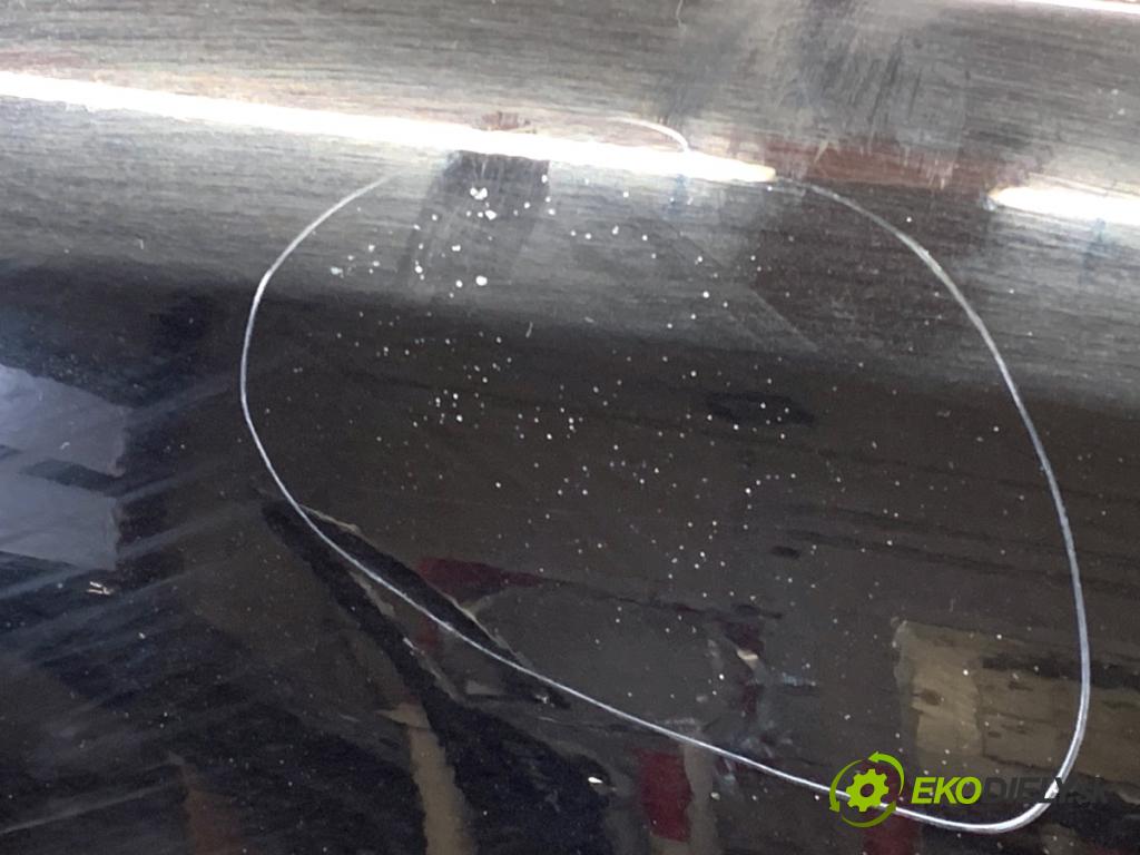 MERCEDES-BENZ W166 SUV 2013 190 kW ML 350 BlueTEC 4-matic (166.024) 2987 dveře pravý přední část 197