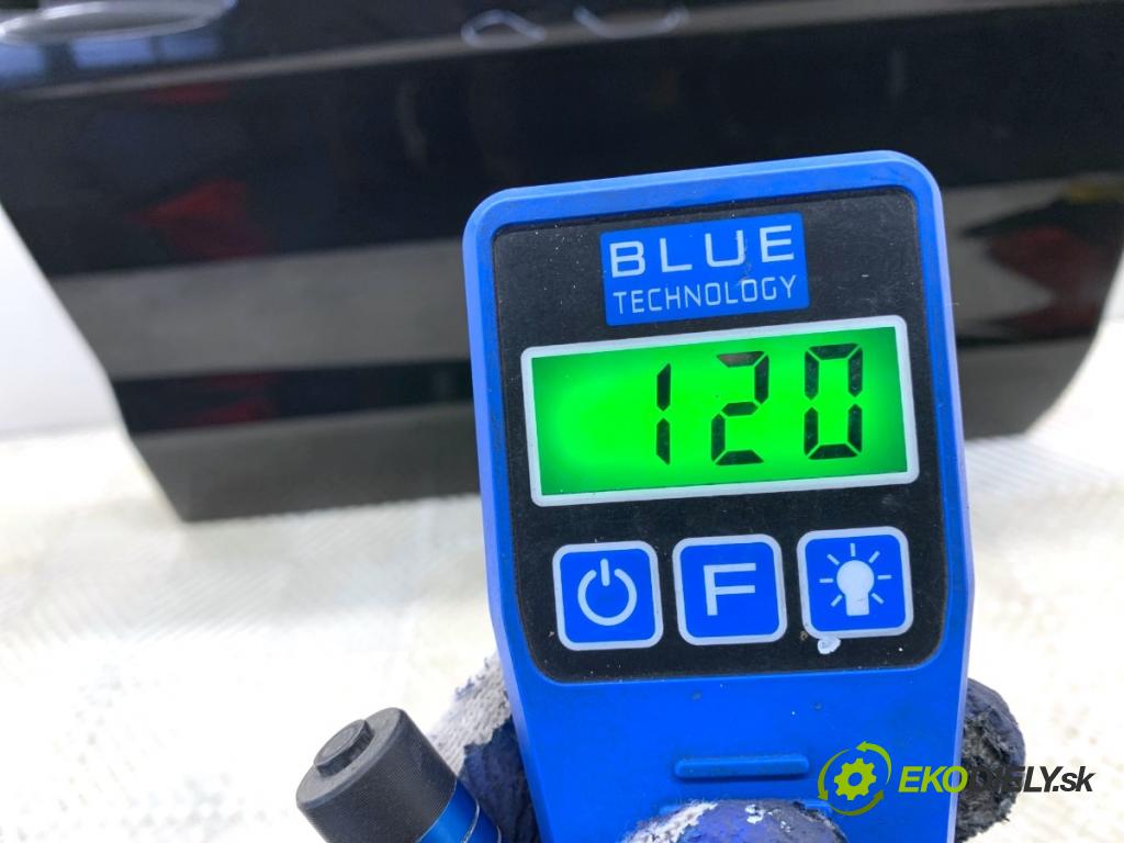 MERCEDES-BENZ W166 SUV 2013 190 kW ML 350 BlueTEC 4-matic (166.024) 2987 dveře pravý přední část 197