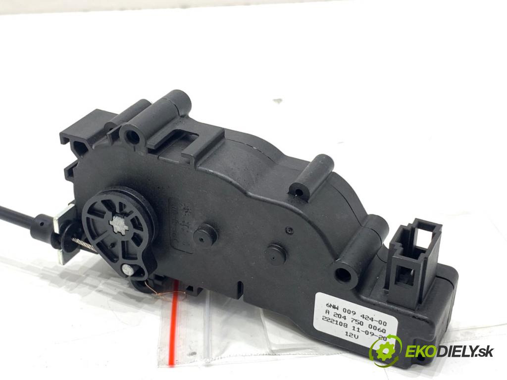 MERCEDES-BENZ W166 SUV 2013 190 kW ML 350 BlueTEC 4-matic (166.024) 2987 doťah dverí zad A2047500060