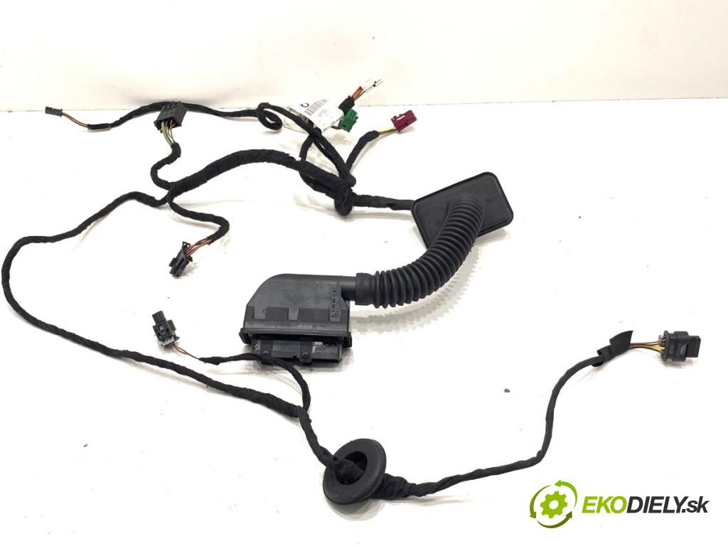 MERCEDES-BENZ W166 SUV 2013 190 kW ML 350 BlueTEC 4-matic (166.024) 2987 káblovačka dveře přední část pravý 