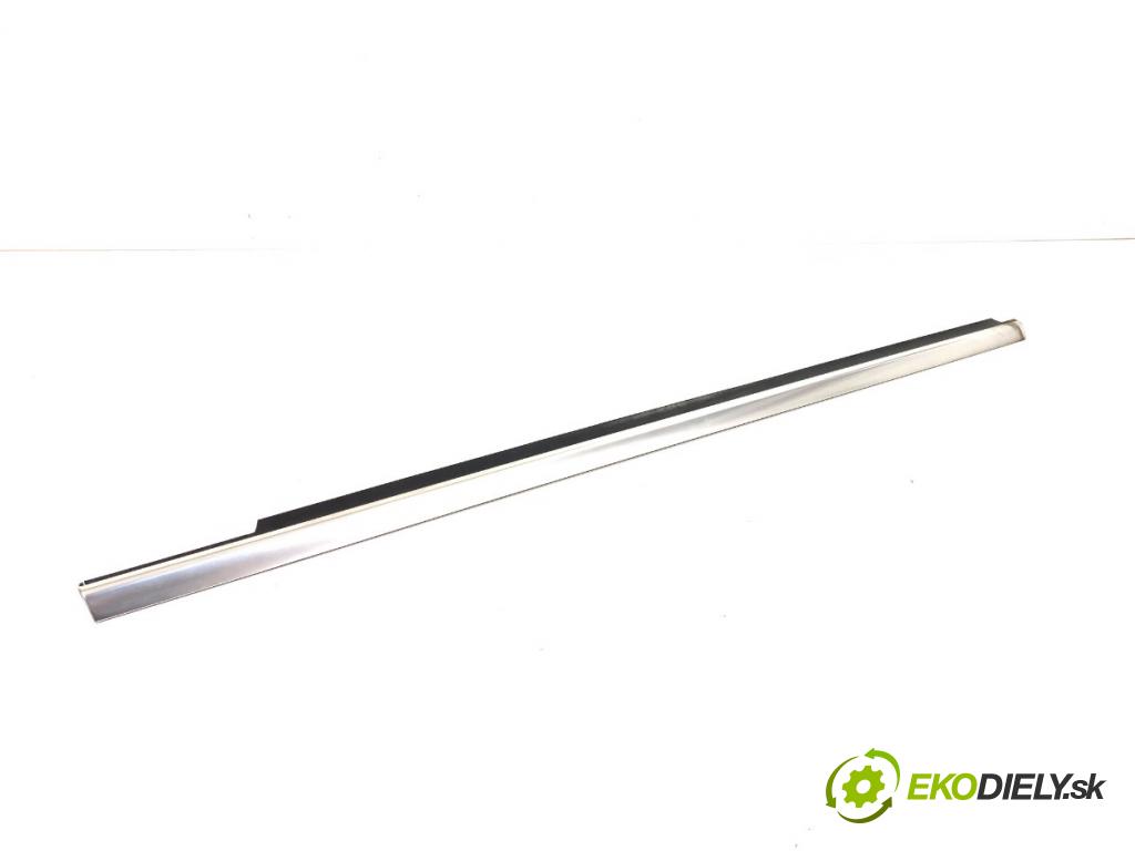 MERCEDES-BENZ W166 SUV 2013 190 kW ML 350 BlueTEC 4-matic (166.024) 2987 lišta Sbírání: přední část pravý 