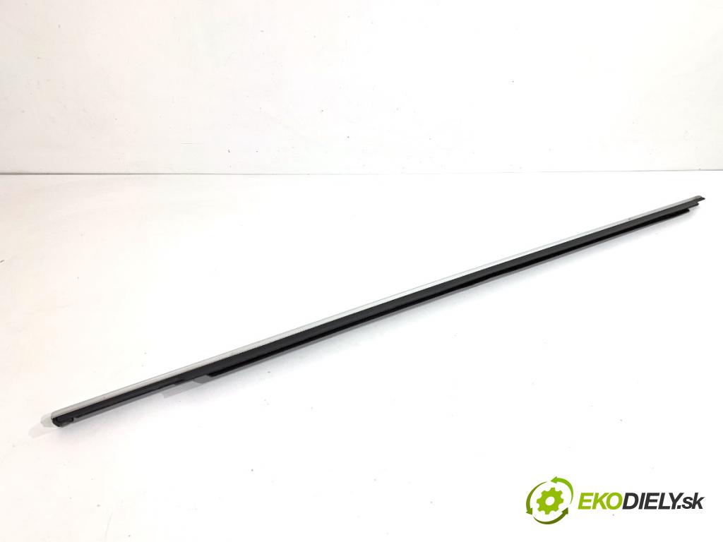 MERCEDES-BENZ W166 SUV 2013 190 kW ML 350 BlueTEC 4-matic (166.024) 2987 Lišta Sbírání: predný ľavy