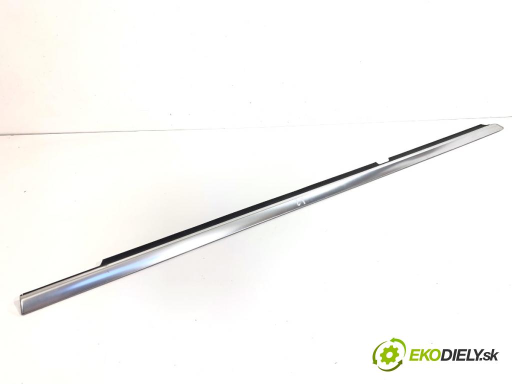 MERCEDES-BENZ W166 SUV 2013 190 kW ML 350 BlueTEC 4-matic (166.024) 2987 lišta Sbírání: zadní část levý 