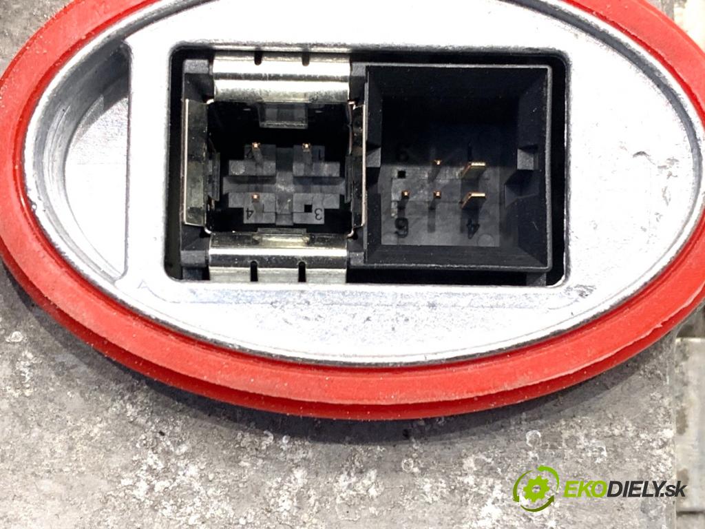 MERCEDES-BENZ W166 SUV 2013 190 kW ML 350 BlueTEC 4-matic (166.024) 2987 měnič XENON A1669002800 (Řídící jednotka xenonu)