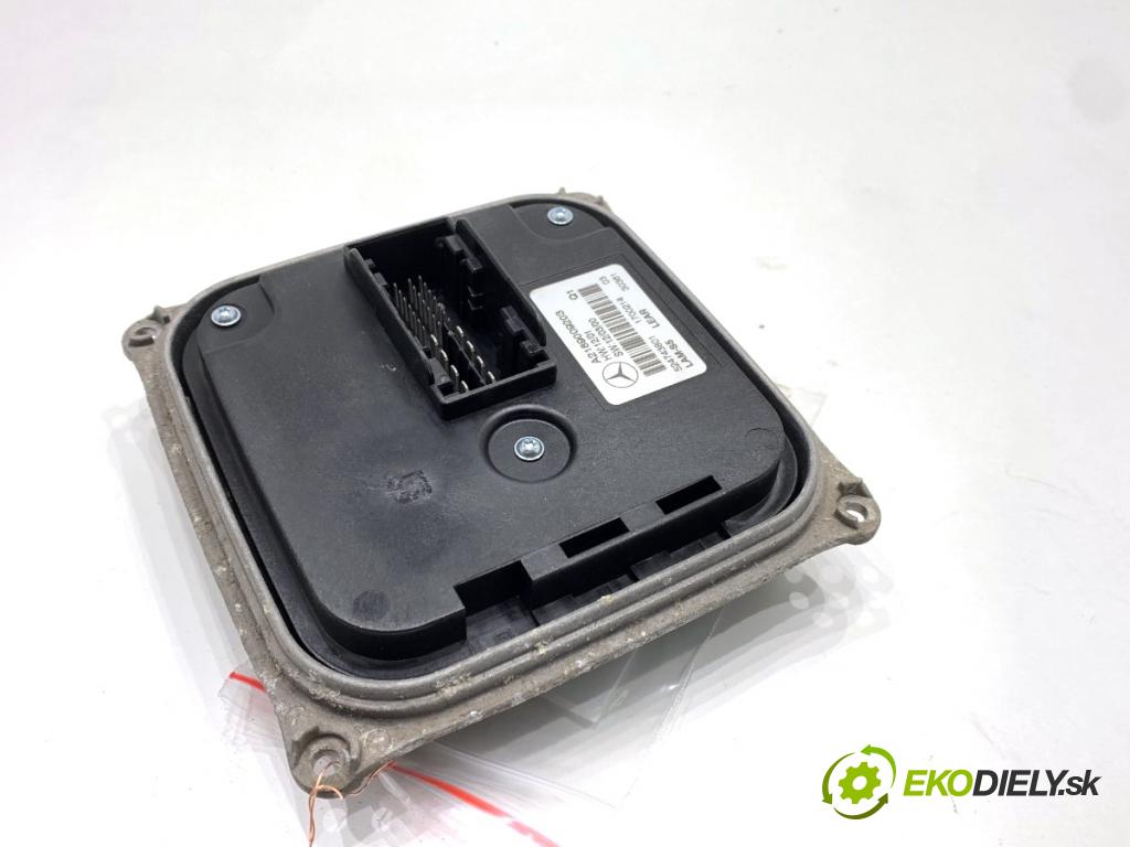 MERCEDES-BENZ W166 SUV 2013 190 kW ML 350 BlueTEC 4-matic (166.024) 2987 měnič XENON A2189009203 (Řídící jednotka xenonu)