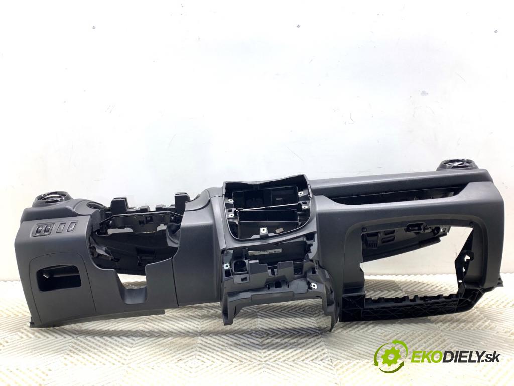 RENAULT CLIO IV liftback 2013 66 kW 1.5 dCi 90 1461 palubní doska 682007861R (Palubní deska)