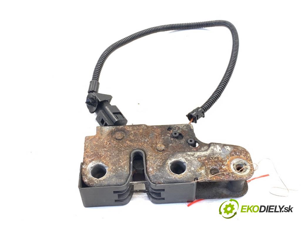 VW GOLF PLUS V liftback 2008 77 kW 1.9 TDI 1896 zámok kapoty predný 