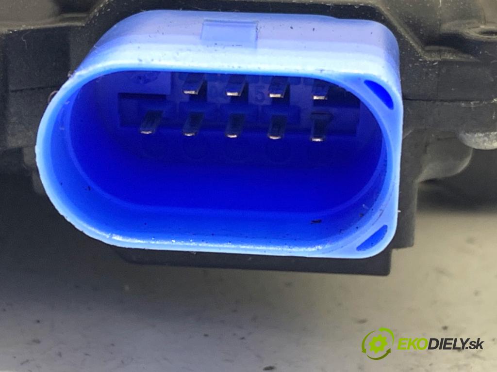 VW GOLF PLUS V liftback 2008 77 kW 1.9 TDI 1896 zámok dveře pravý přední část 3D1837016AC