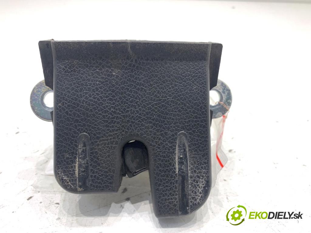 VW GOLF PLUS V liftback 2008 77 kW 1.9 TDI 1896 zámok dveří zadní část 3C9827645A