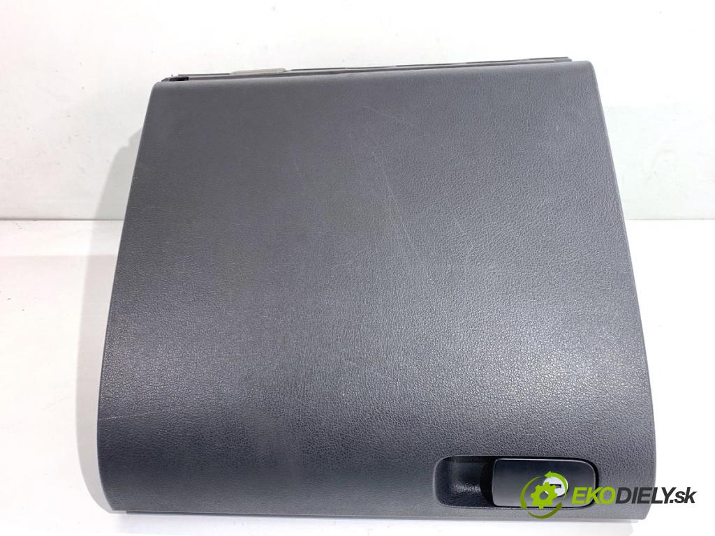 VW GOLF PLUS V liftback 2008 77 kW 1.9 TDI 1896 Priehradka, kastlík spolujazdca 5M1857097K (Priehradka (kastlík))