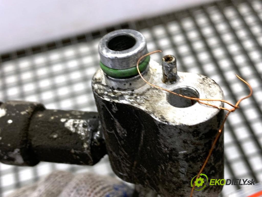 VW GOLF PLUS V liftback 2008 77 kW 1.9 TDI 1896 rúrka klimatizácie 1K0820741BD (Rúrka klimatizácie)