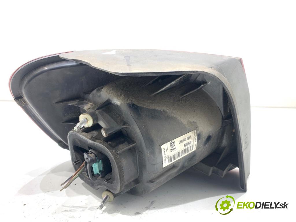 VW GOLF PLUS V liftback 2008 77 kW 1.9 TDI 1896 Svetlo pravy zad 5M0945096N