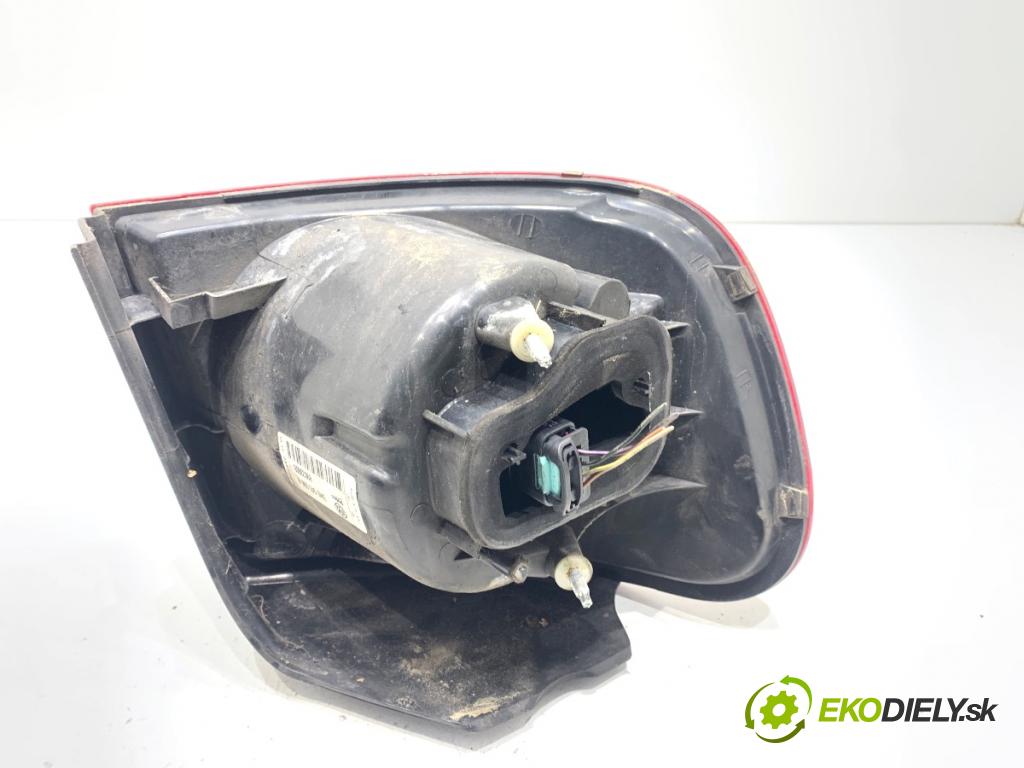 VW GOLF PLUS V liftback 2008 77 kW 1.9 TDI 1896 Svetlo pravy zad 5M0945096N