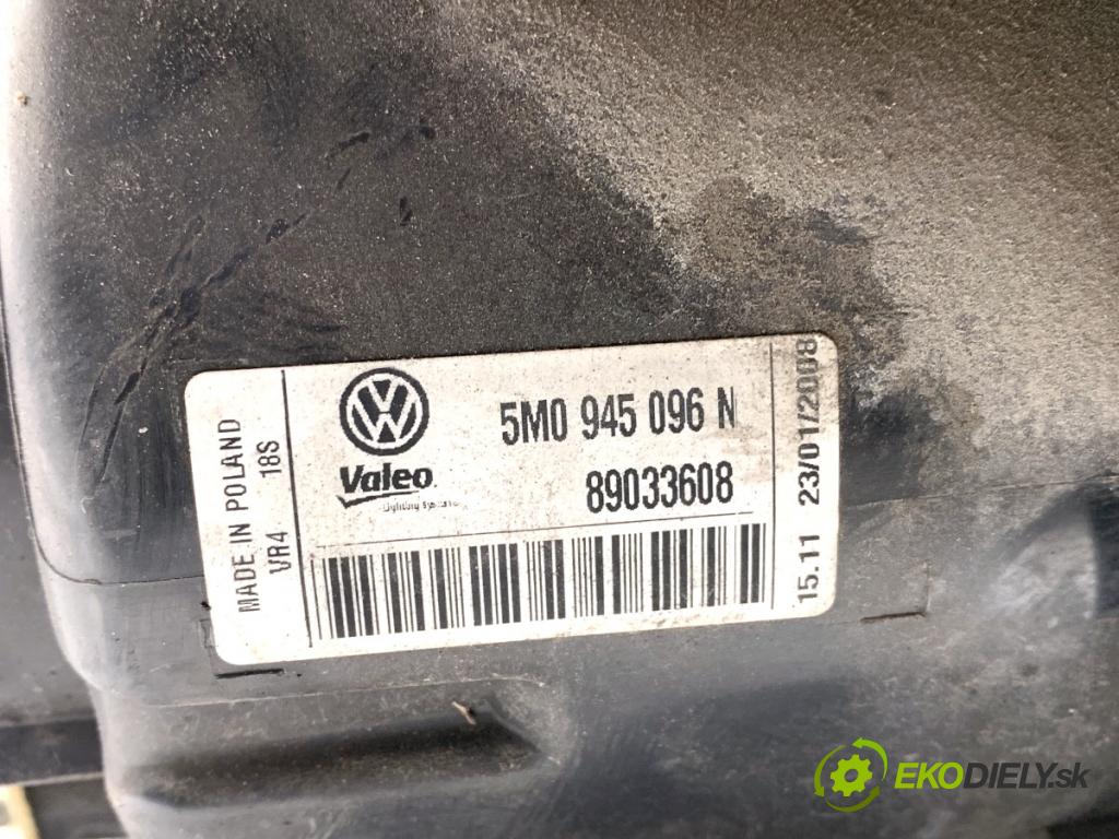 VW GOLF PLUS V liftback 2008 77 kW 1.9 TDI 1896 Svetlo pravy zad 5M0945096N