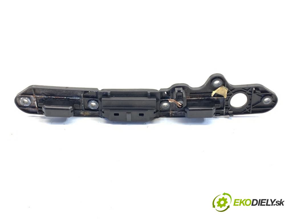 VW GOLF PLUS V liftback 2008 77 kW 1.9 TDI 1896 klika dveří zadní část