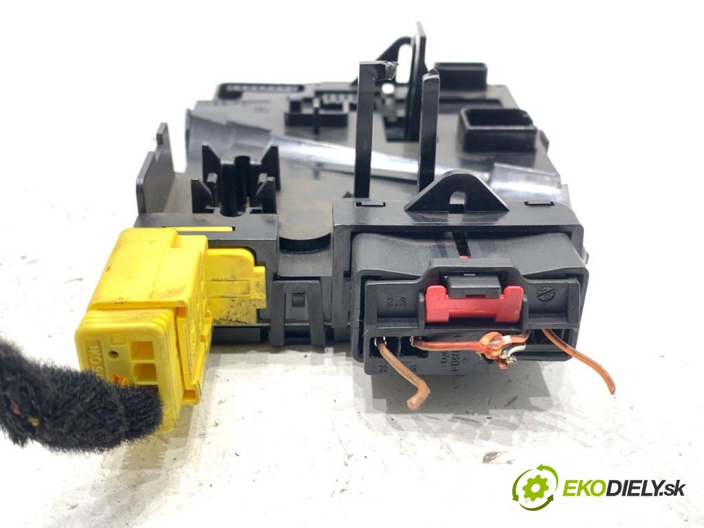 VW GOLF PLUS V liftback 2008 77 kW 1.9 TDI 1896 modul ÚHEL: otáčky 1K0953549BP (Řídící jednotka ostatní)