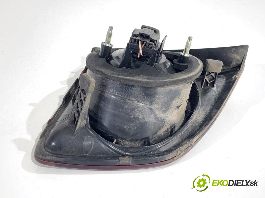 VW GOLF PLUS V liftback 2008 77 kW 1.9 TDI 1896 Svetlo zad pravá vnútorná 5M0945094J (Kľučka dverí ostatné)