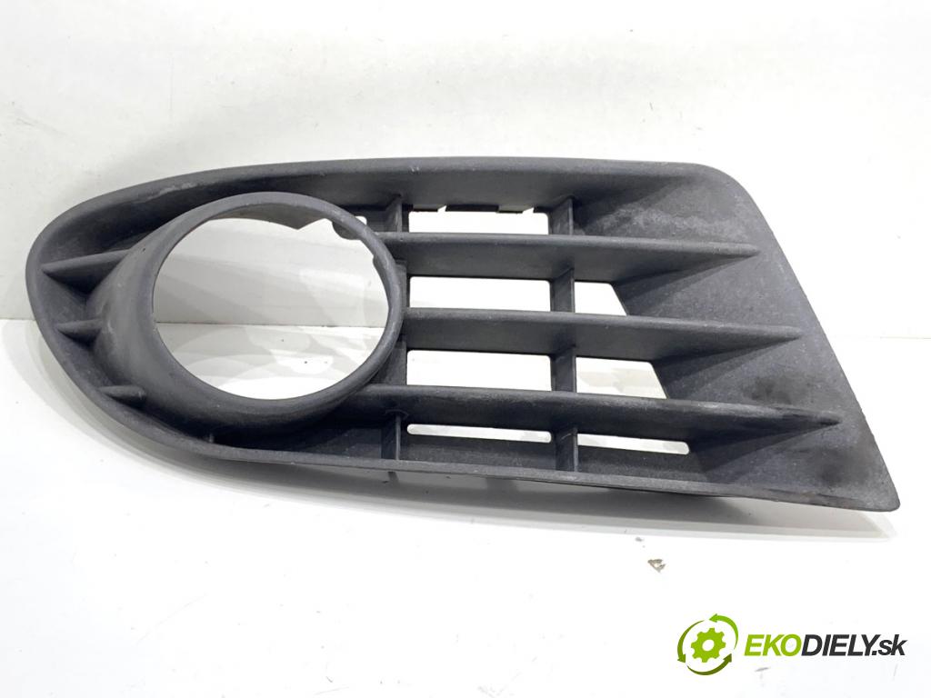 VW GOLF PLUS V liftback 2008 77 kW 1.9 TDI 1896 Mriežky nárazníka ľavy predný 5M0853665C