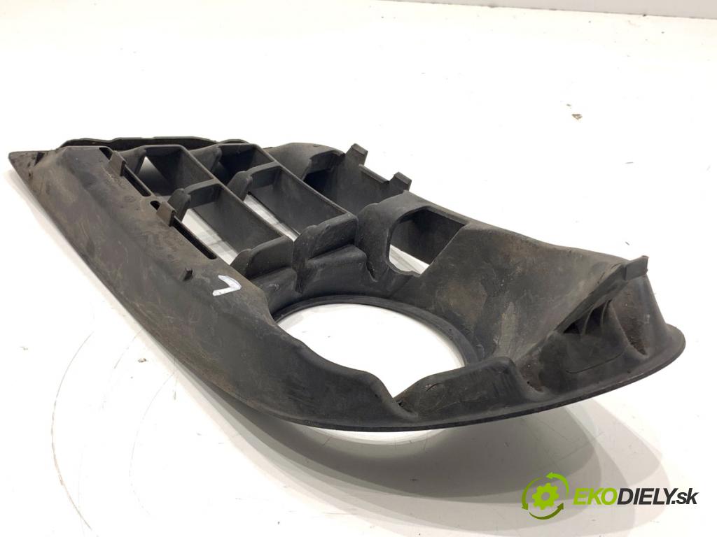 VW GOLF PLUS V liftback 2008 77 kW 1.9 TDI 1896 Mriežky nárazníka ľavy predný 5M0853665C