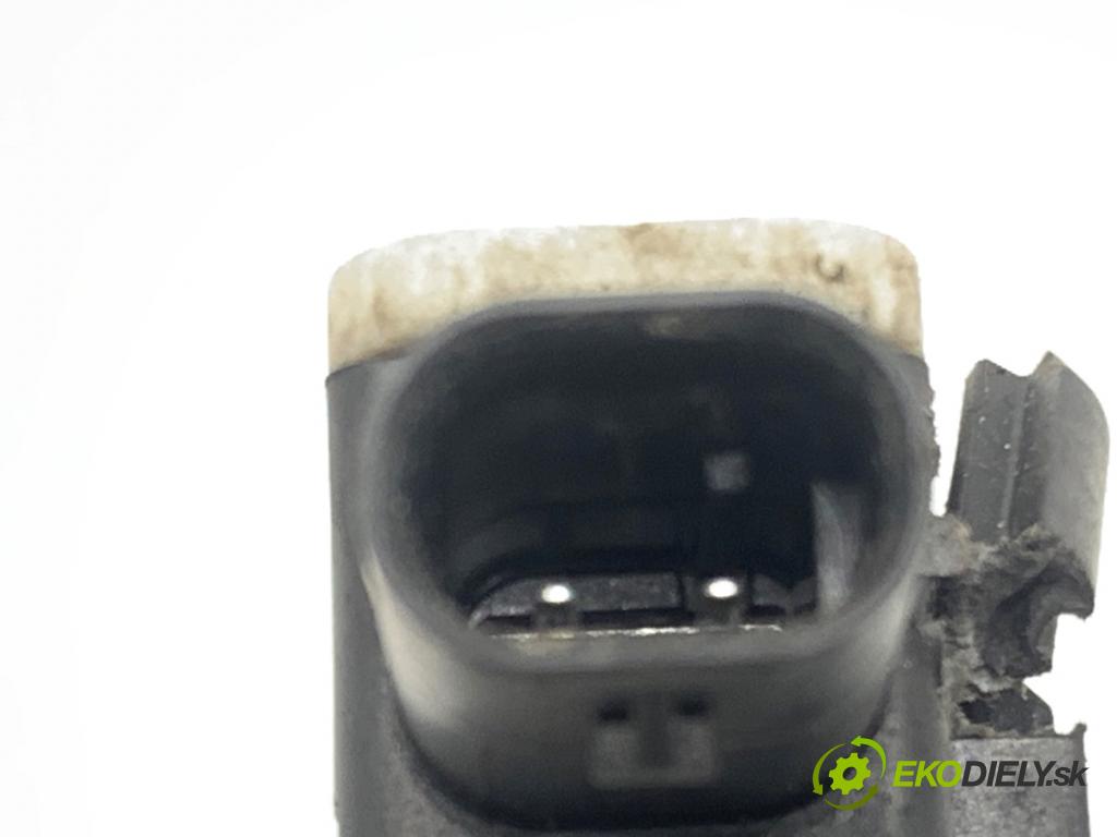 MERCEDES-BENZ W166 SUV 2013 190 kW ML 350 BlueTEC 4-matic (166.024) 2987 Snímač nárazu A1668210151 (Snímač nárazu)