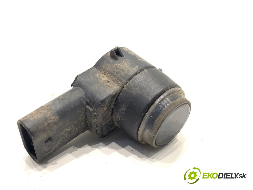 MERCEDES-BENZ W166 SUV 2013 190 kW ML 350 BlueTEC 4-matic (166.024) 2987 snímač PDC A2125420018