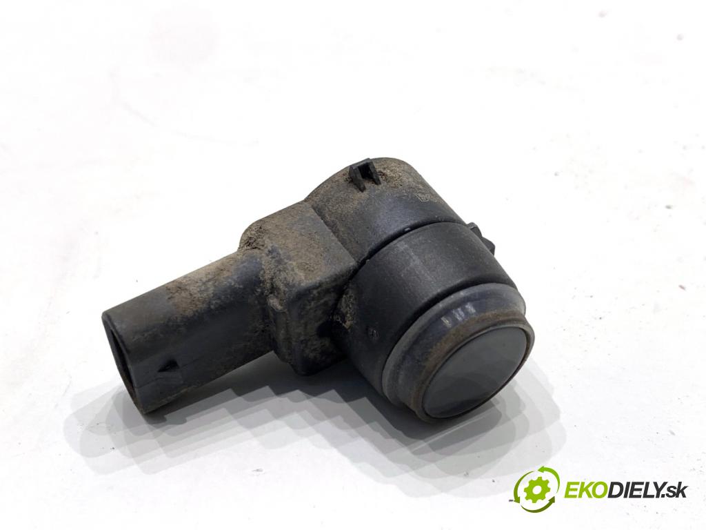 MERCEDES-BENZ W166 SUV 2013 190 kW ML 350 BlueTEC 4-matic (166.024) 2987 snímač PDC A2125420018