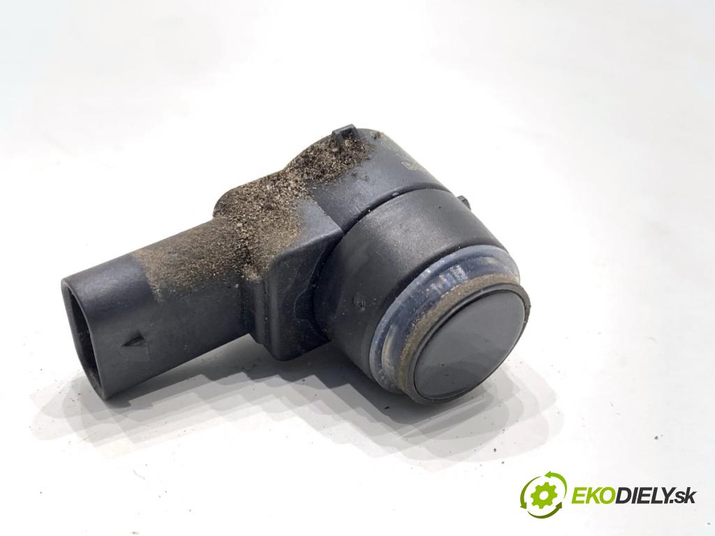 MERCEDES-BENZ W166 SUV 2013 190 kW ML 350 BlueTEC 4-matic (166.024) 2987 snímač PDC A2125420018