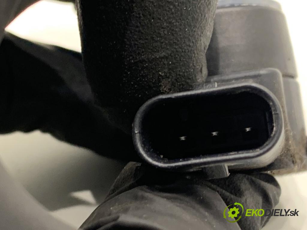 MERCEDES-BENZ W166 SUV 2013 190 kW ML 350 BlueTEC 4-matic (166.024) 2987 Snímač PDC A2125420018