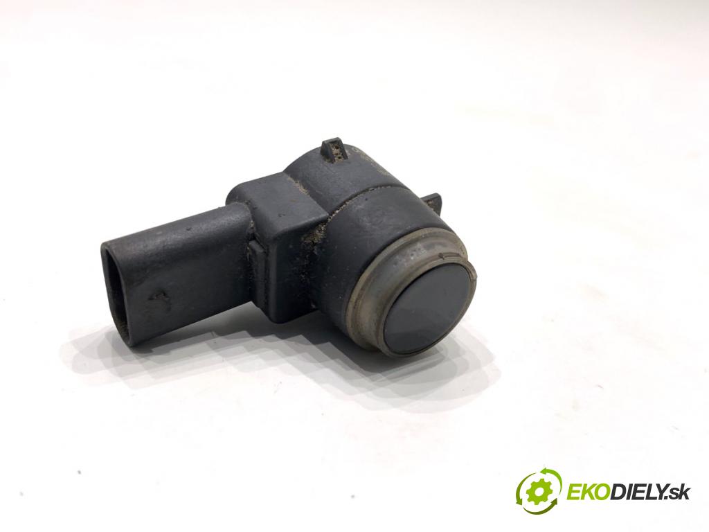 MERCEDES-BENZ W166 SUV 2013 190 kW ML 350 BlueTEC 4-matic (166.024) 2987 snímač PDC A2125420118