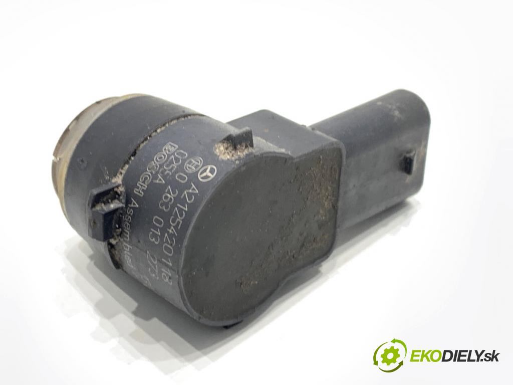 MERCEDES-BENZ W166 SUV 2013 190 kW ML 350 BlueTEC 4-matic (166.024) 2987 snímač PDC A2125420118