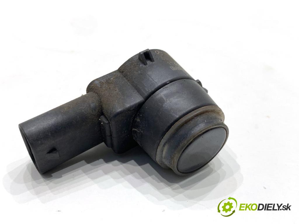 MERCEDES-BENZ W166 SUV 2013 190 kW ML 350 BlueTEC 4-matic (166.024) 2987 snímač PDC A2125420018