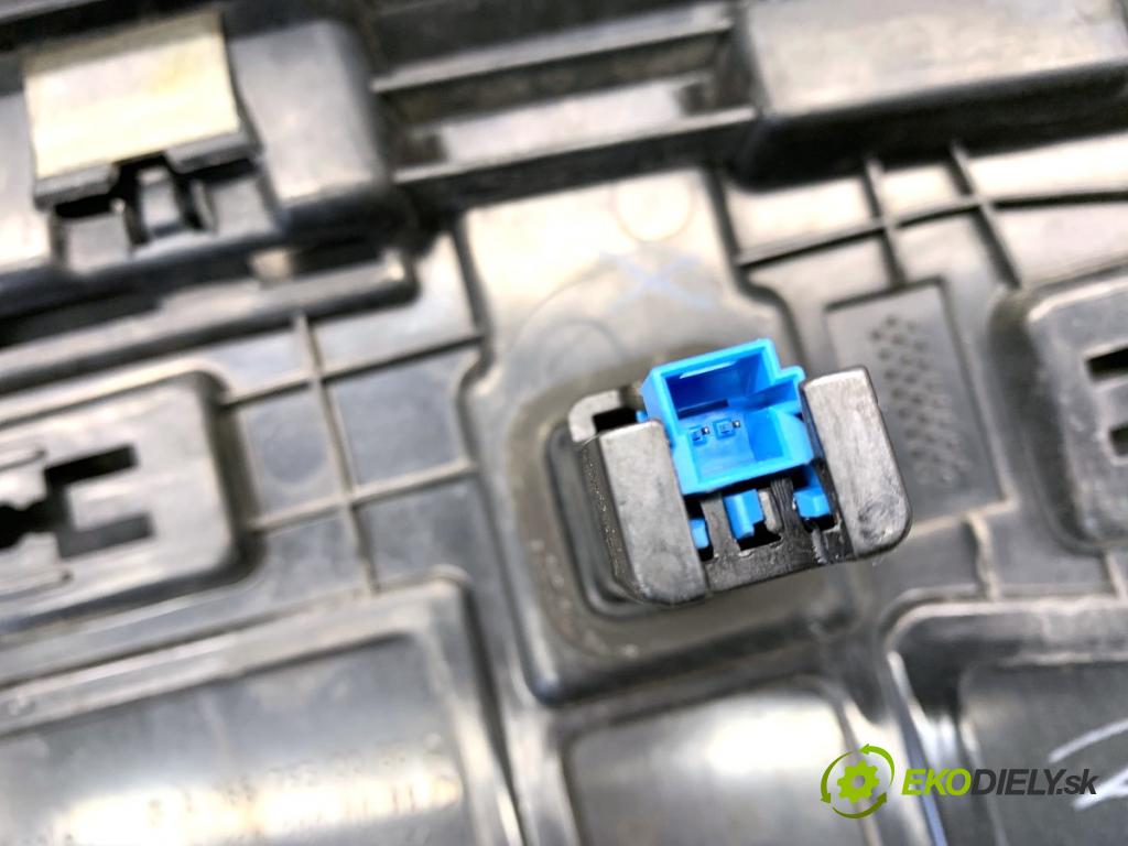 MERCEDES-BENZ W166 SUV 2013 190 kW ML 350 BlueTEC 4-matic (166.024) 2987 Spoiler křídlo A1667930088 (Spoiler)