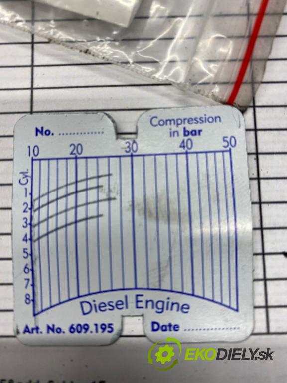 KIA CARENS IV nadwozie wielkoprzestrzenne (MPV) 2013 100 kW 1.7 CRDi 1685 motor D4FD (Motor)