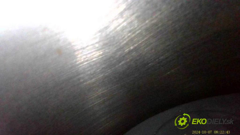 KIA CARENS IV nadwozie wielkoprzestrzenne (MPV) 2013 100 kW 1.7 CRDi 1685 motor D4FD (Motor)