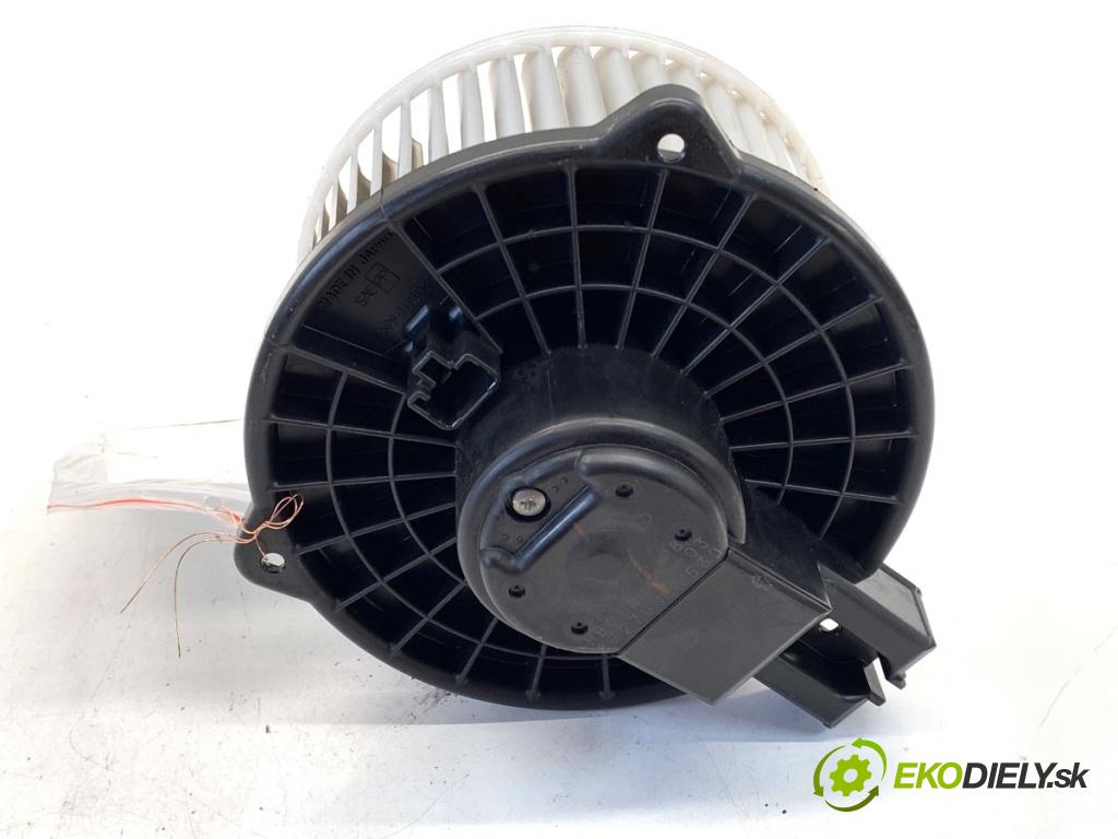 MAZDA 3 BM sedan 2016 88 kW 2.0 1998 ventilátor kúrenia 872700-1530