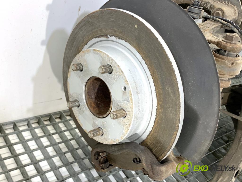 MAZDA 3 BM sedan 2016 88 kW 2.0 1998 výztuha zadní část