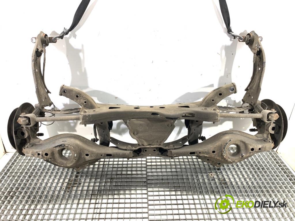 MAZDA 3 BM sedan 2016 88 kW 2.0 1998 výztuha zadní část