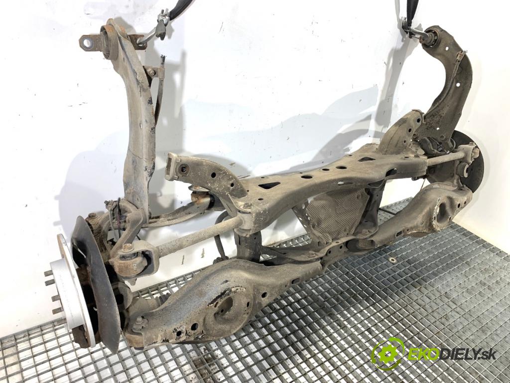 MAZDA 3 BM sedan 2016 88 kW 2.0 1998 výztuha zadní část