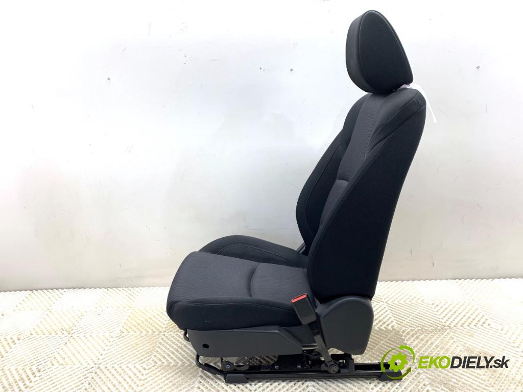 MAZDA 3 BM sedan 2016 88 kW 2.0 1998 Sedadlo pravy predný
