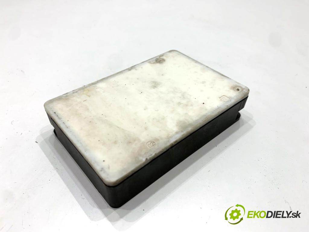 MERCEDES-BENZ W166 SUV 2013 190 kW ML 350 BlueTEC 4-matic (166.024) 2987 RADAR: DISTRONIC 0009051302