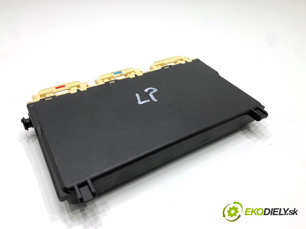 MERCEDES-BENZ W166 SUV 2013 190 kW ML 350 BlueTEC 4-matic (166.024) 2987 Modul sedačky ľavy A1668203426