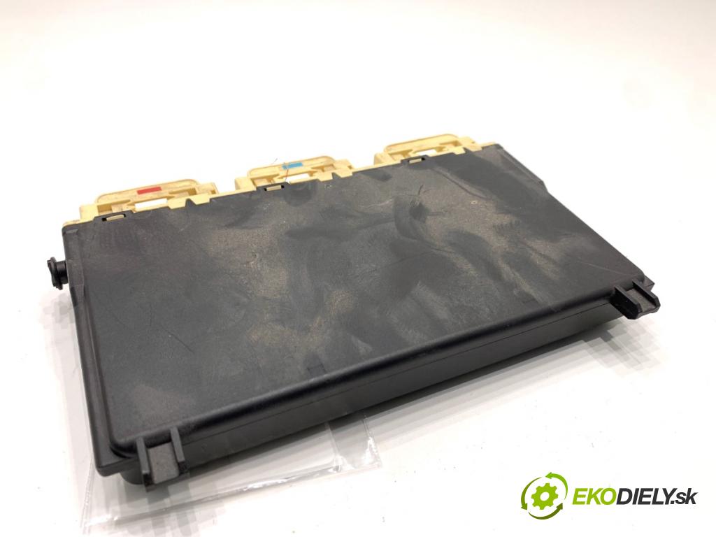 MERCEDES-BENZ W166 SUV 2013 190 kW ML 350 BlueTEC 4-matic (166.024) 2987 Modul sedačky pravy A1668203426