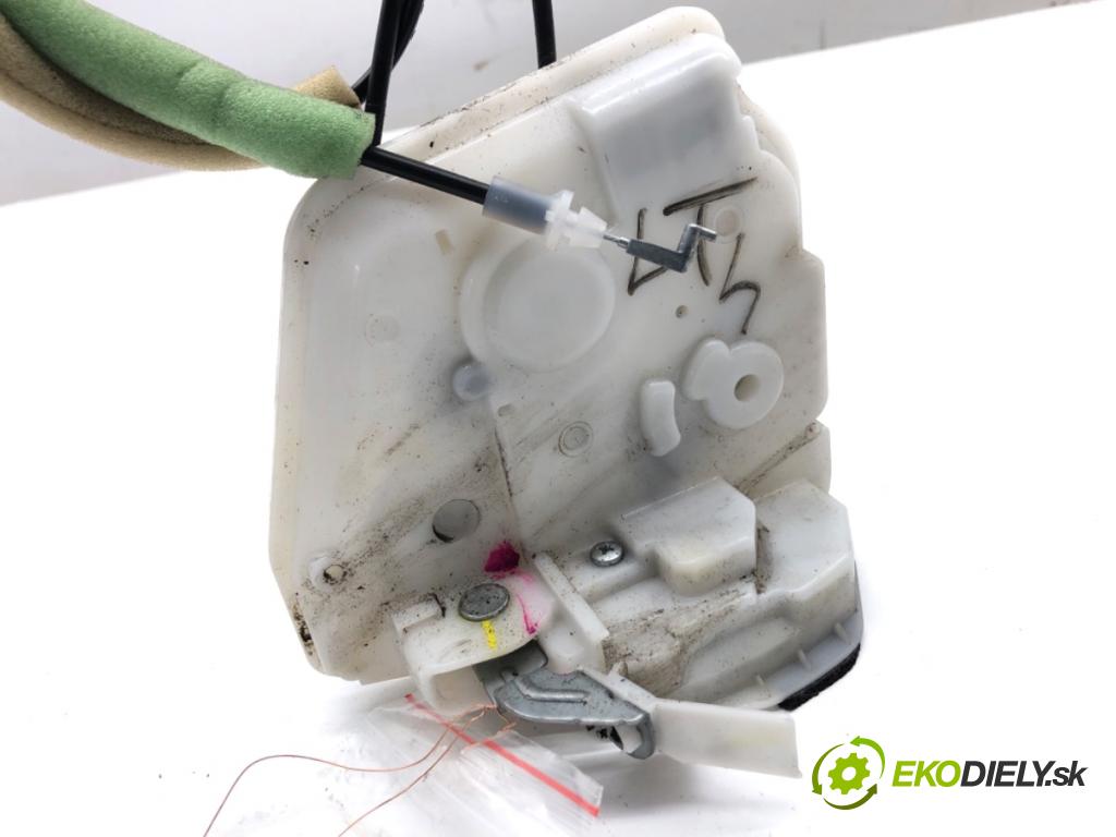 MAZDA 3 BM sedan 2016 88 kW 2.0 1998 zámok dveře levý zadní část