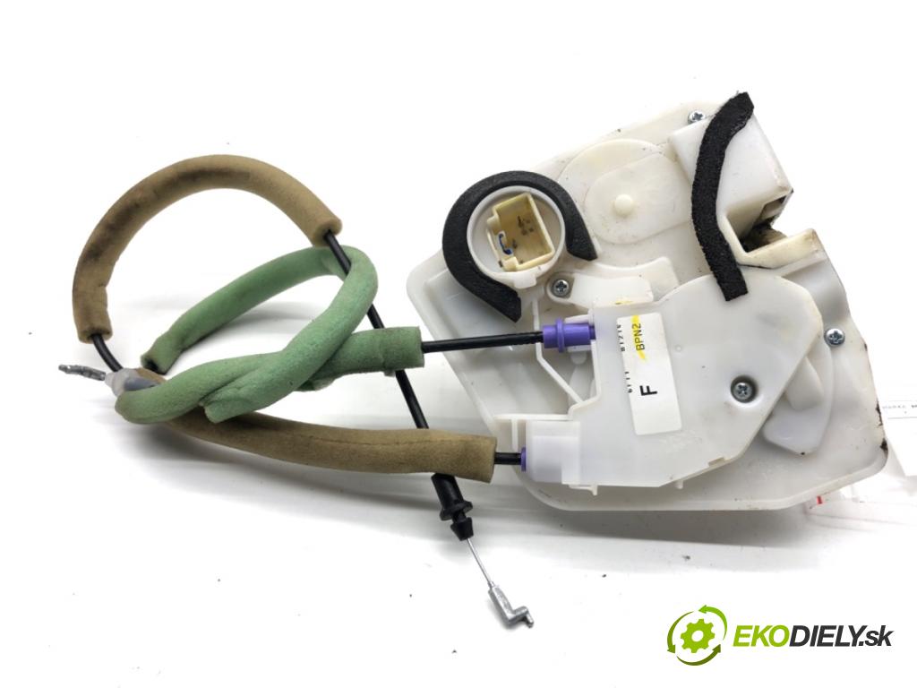 MAZDA 3 BM sedan 2016 88 kW 2.0 1998 zámok dveře pravý přední část