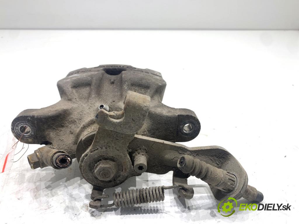 MAZDA 3 BM sedan 2016 88 kW 2.0 1998 brzdič třmen levý zadní část