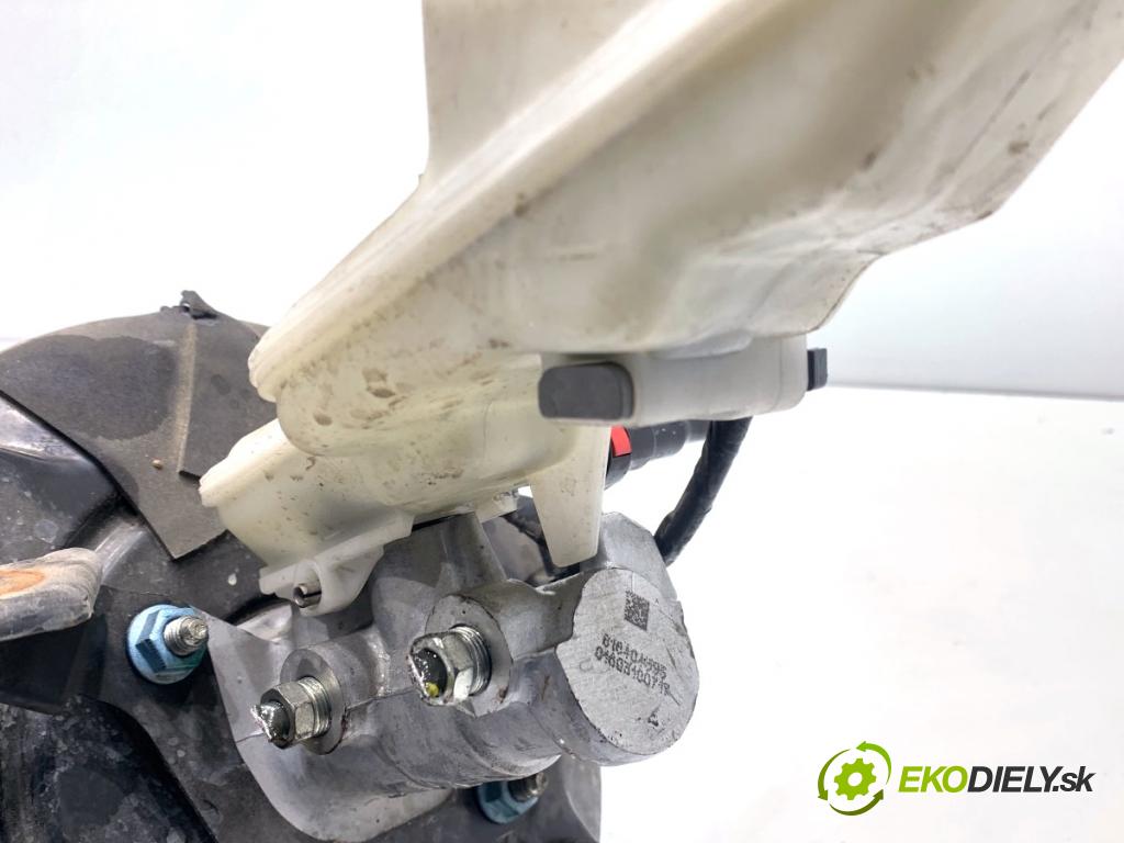 MAZDA 3 BM sedan 2016 88 kW 2.0 1998 Posilovač bŕzd 0204822526