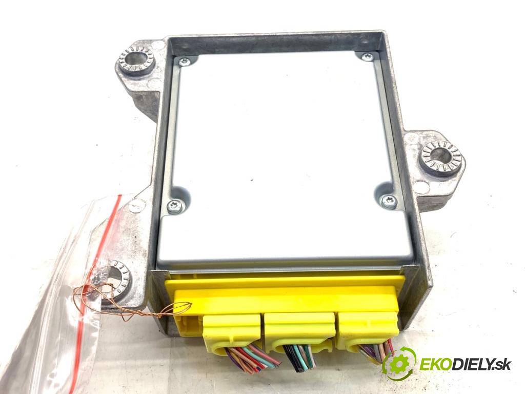 MAZDA 3 BM sedan 2016 88 kW 2.0 1998 senzor airbag BHS2-57K30A (Snímač)