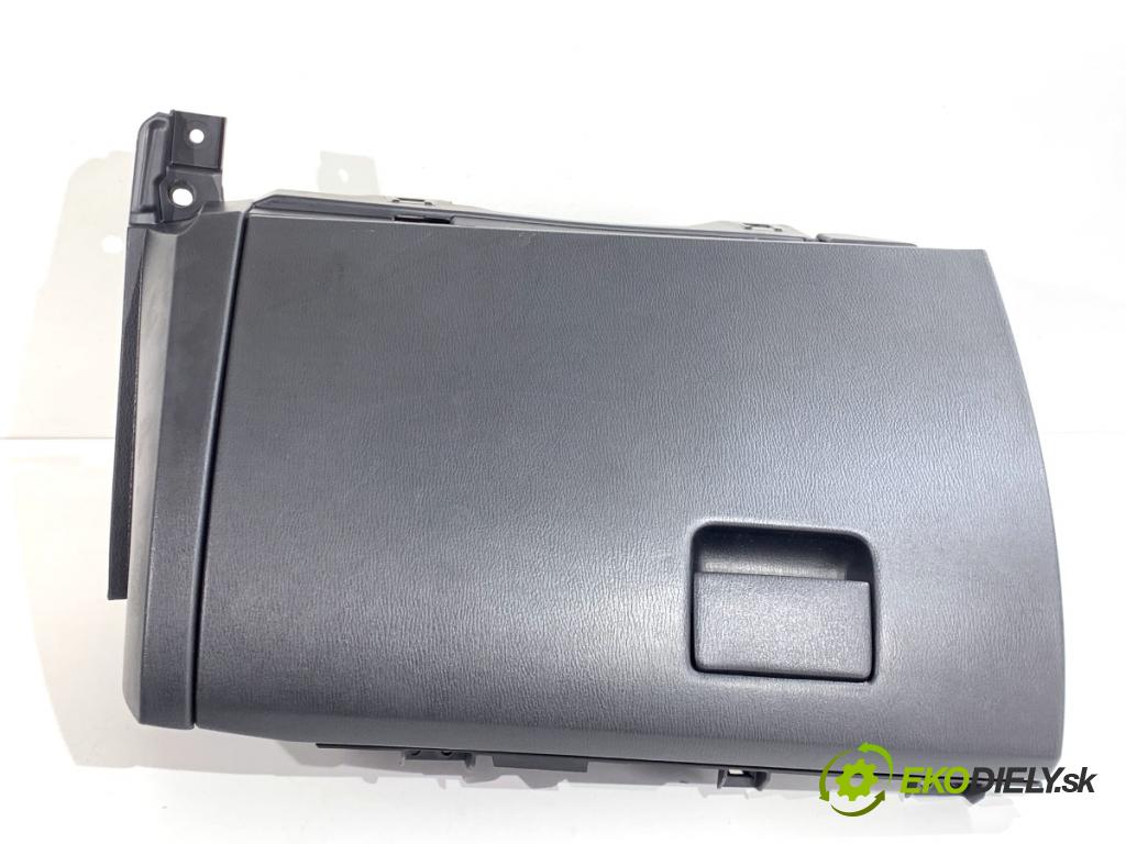 MAZDA 3 BM sedan 2016 88 kW 2.0 1998 Priehradka, kastlík spolujazdca BJS7-64261 (Priehradka (kastlík))